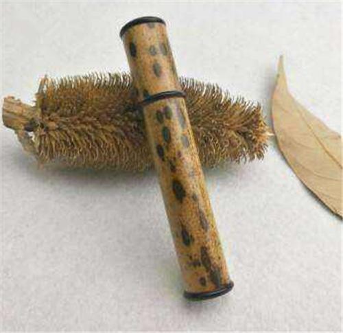 而总的来说,古代这个看上去非常黑科技的火折子,所运用的原理也不过就