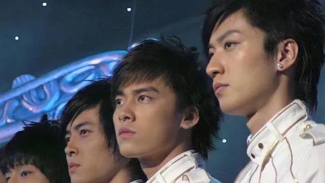 赘婿反派乌启蒙人称冻龄男神竟与女神陈紫函结婚5年