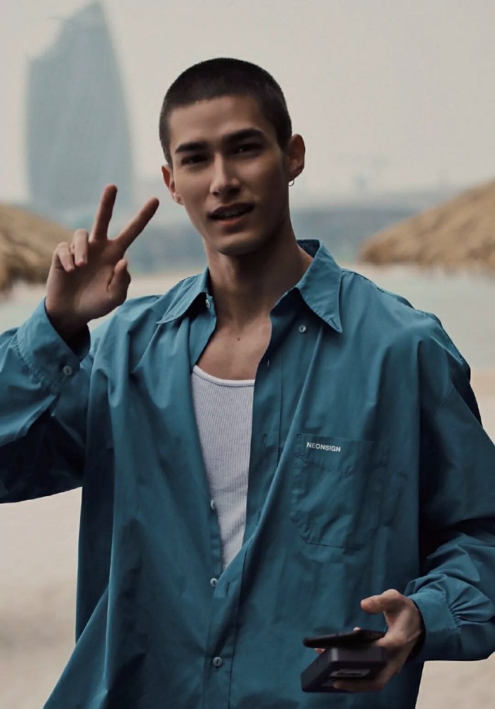 2018年11月18日,随intersection参加中国直播打榜节目《由你音乐榜样