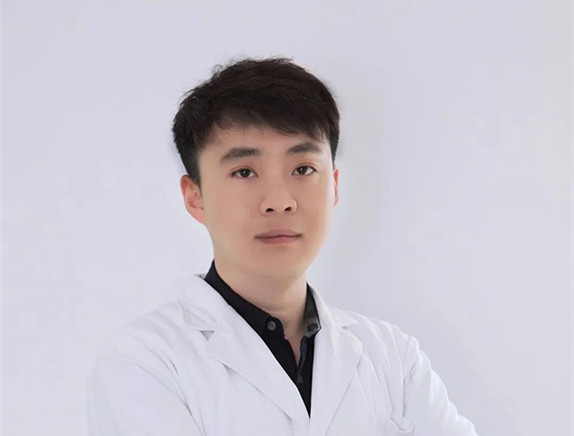陶勇医生复信北京五位中学生 称人生须读透“笑忘书”和“职业书”_腾讯新闻