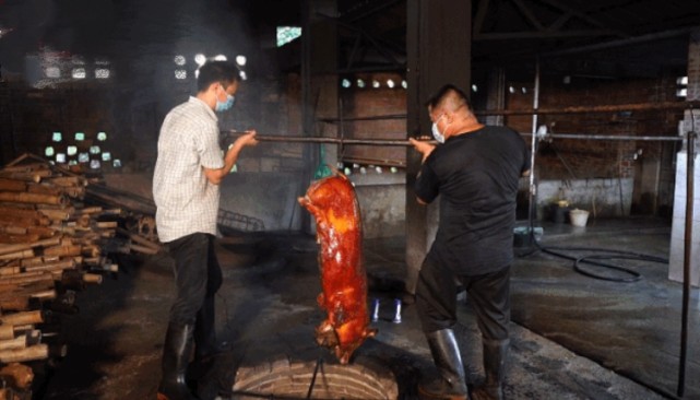 作家写诗盛赞湛江烧猪保管你看了流口水你爱吃烧猪吗