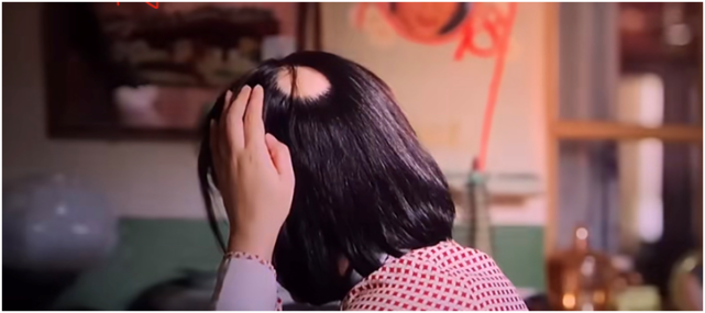 开百万豪车住双层豪宅你好李焕英里的鬼剃头桂香有多牛