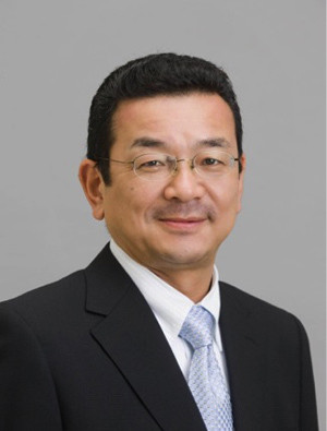 值得一提的是,2015年6月开始任职本田社长的八乡隆弘是第一位没有担任