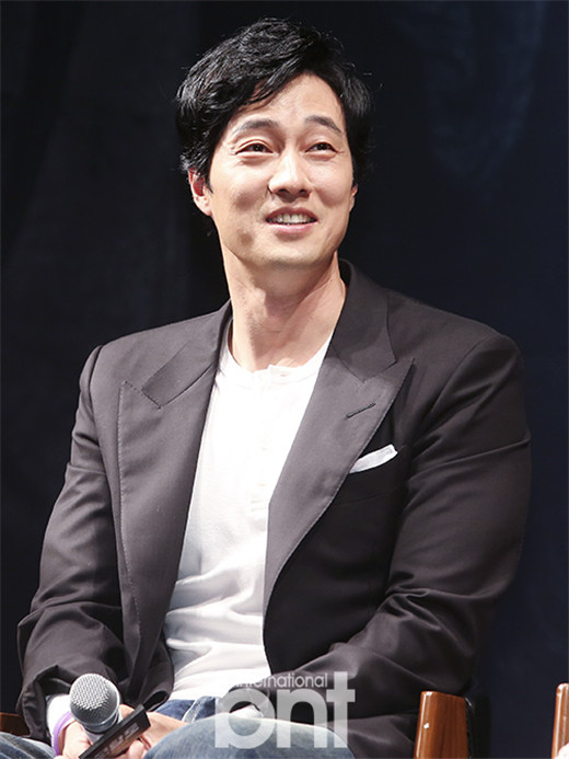韩国人气演员苏志燮有望以《模范家族》回归电视剧.