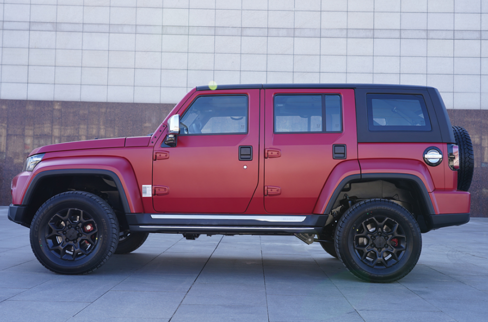 bj40柴油刀锋英雄越野配置不输坦克300北汽既生瑜何生亮