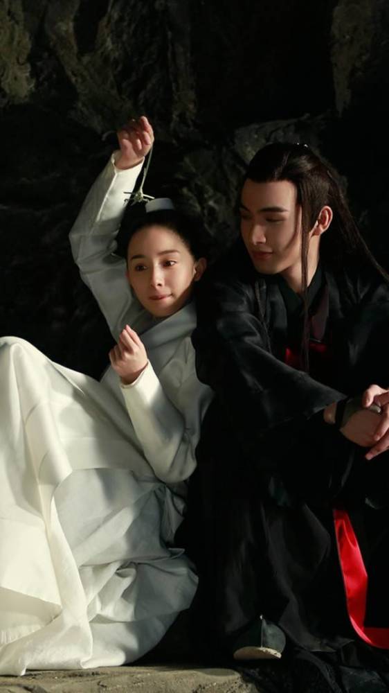 暴风眼首播杨幂张彬彬联手反谍再续司音离镜前缘