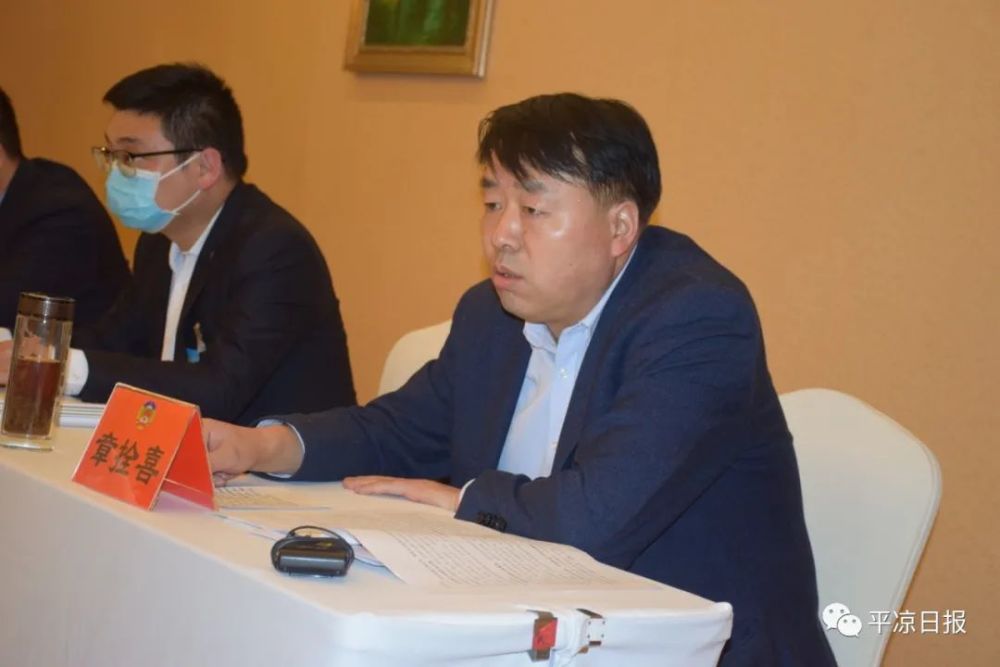 王亮亮白东海:加大县区人才扶持力度,建立一套以人才,资本,价值实现