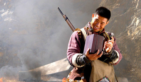 辜负吴京力挺,不听潘长江劝阻,投身直播割韭菜终于得到报应