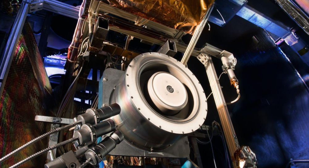 国际空间站|推力只有80毫牛，却能让我国空间站领先国际，霍尔推进器牛在哪？