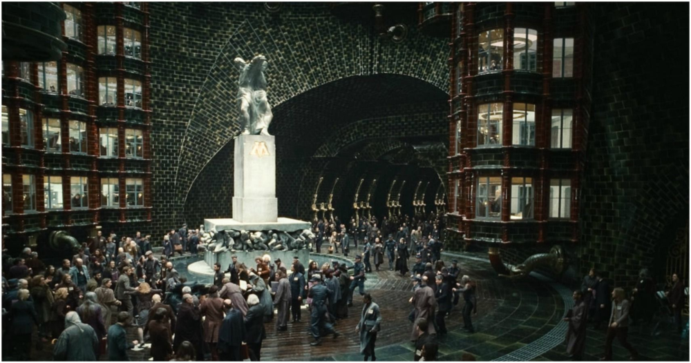 哈利波特如果邓布利多担任魔法部部长的话会怎么样呢