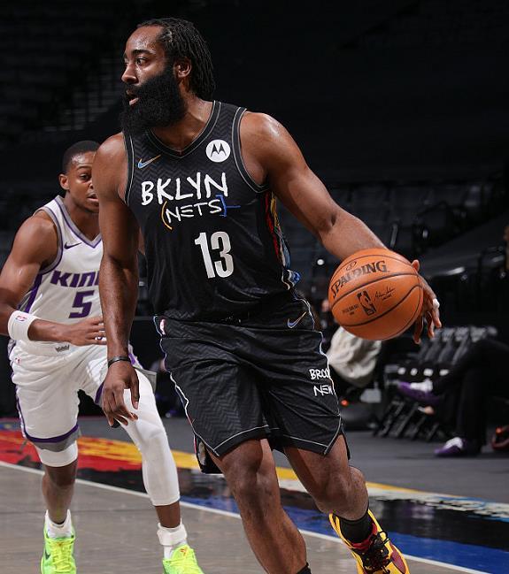 三人25 历史首次,宇宙勇也得仰望他们|篮网|nba|宇宙勇|勇士|杜兰特