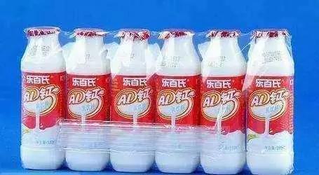 1989年儿童节这天, "乐百氏乳酸奶"正式问世,广告语也很简单粗暴:"新