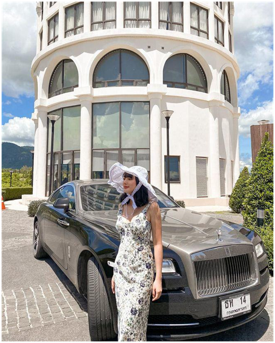 穷女孩整容嫁给大15岁富二代,从此住豪宅秀恩爱,网友直呼羡慕_腾讯