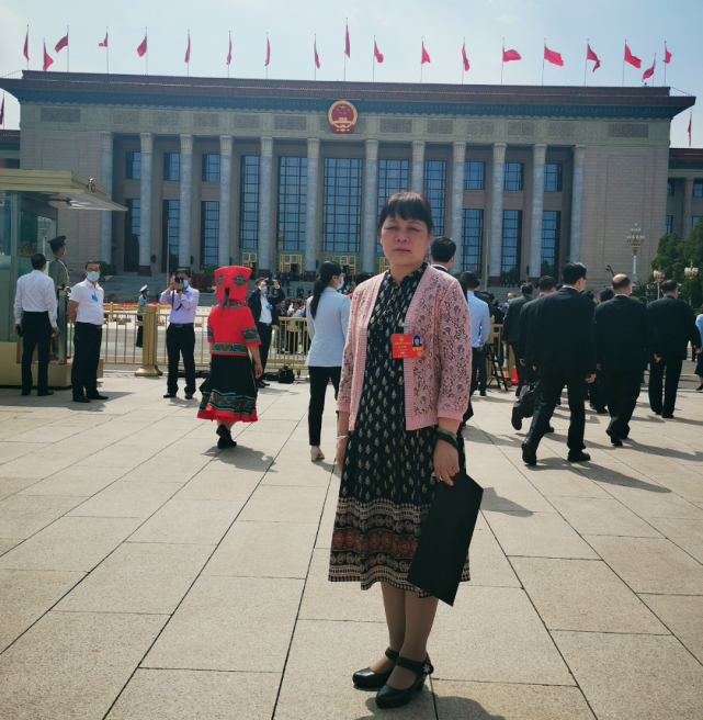 全国人大代表林少群继续关注环卫工人群体