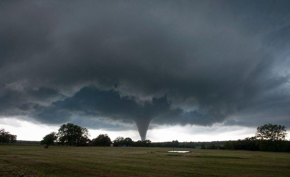 美国龙卷风之殇——汽车上天,风灾频发,预警_腾讯新闻
