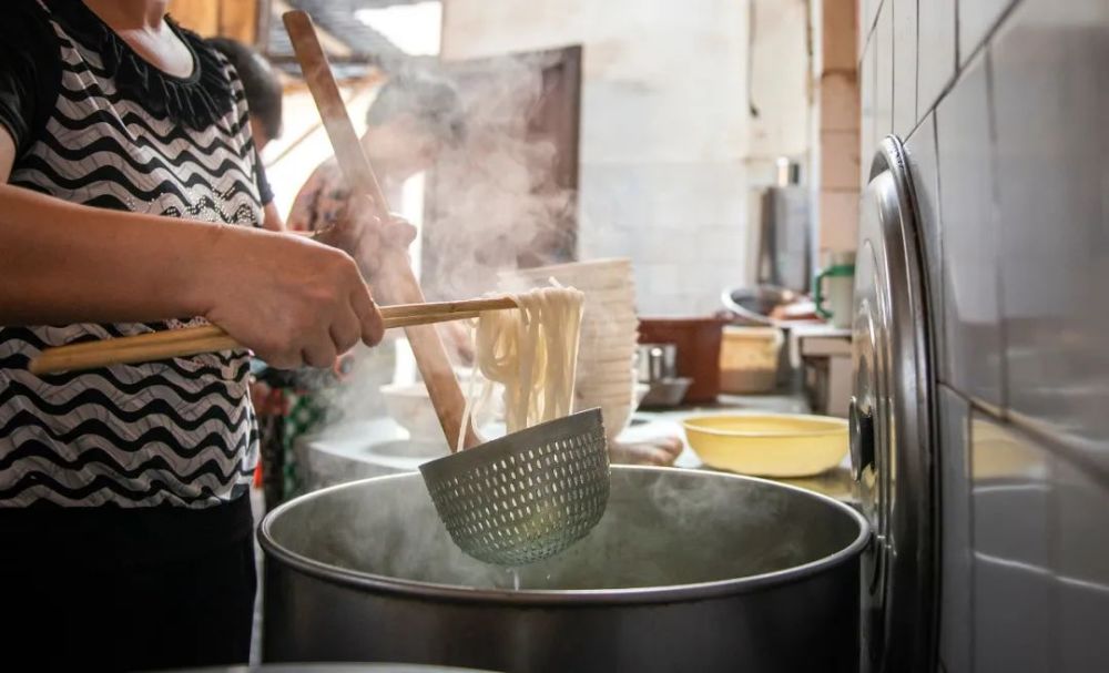 柳州螺蛳粉甲天下我桂林米粉不服