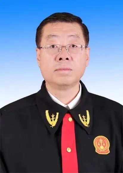 杨忠东,男,1968年7月出生,中共党员,本科学历,现任榆林市中级人民法院