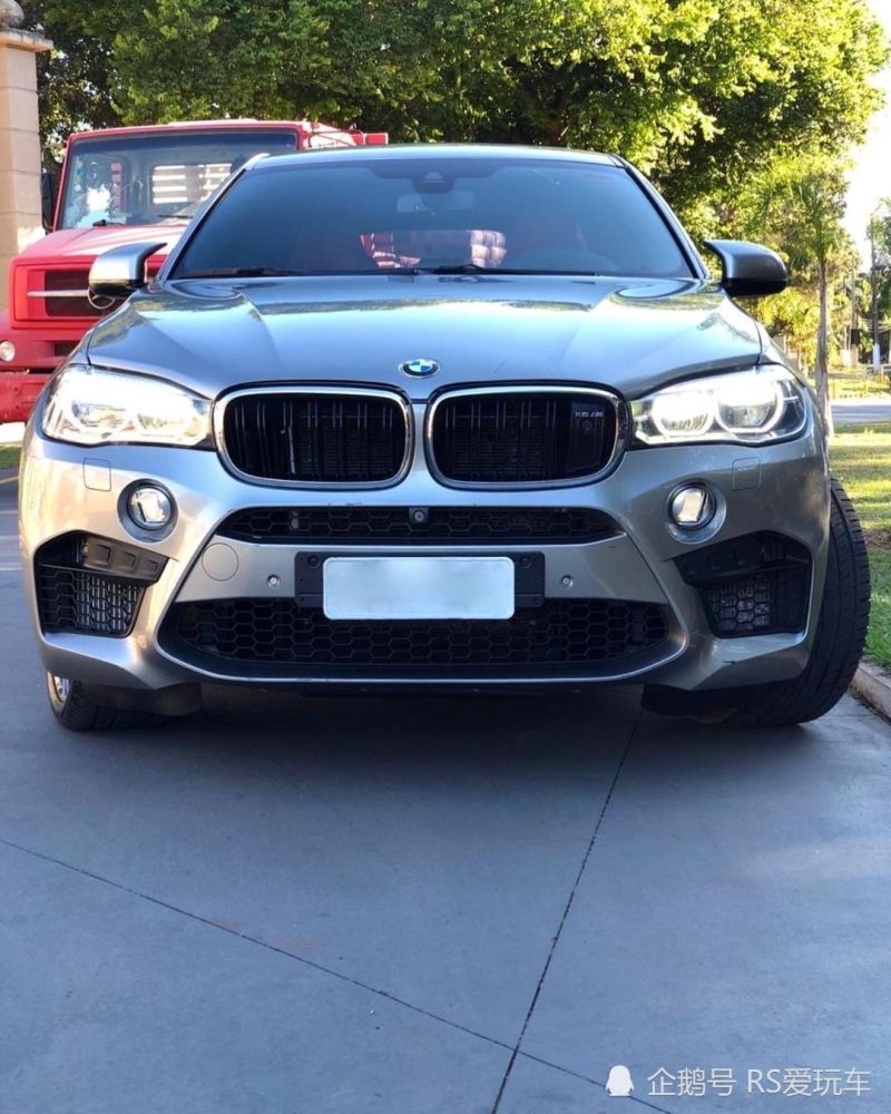 实拍17款宝马x6m 4.4 v8:4.2秒破百
