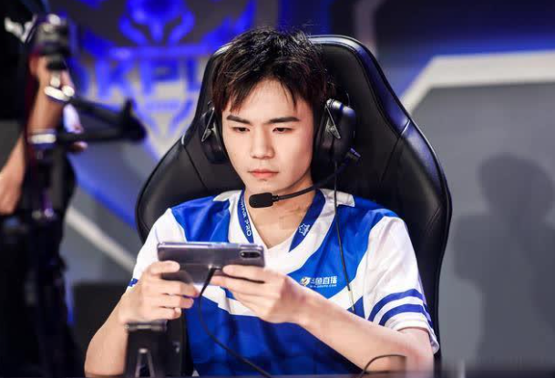 kpl诺言闪耀《创造营》,电竞选手离爱豆还有多远?