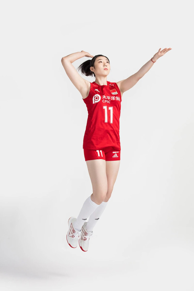 盘点现役女排国手球衣号码,分析技术特点及奥运前景,两数字空缺