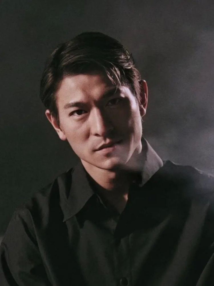 专访刘德华|从业四十年,红了三十年_腾讯新闻