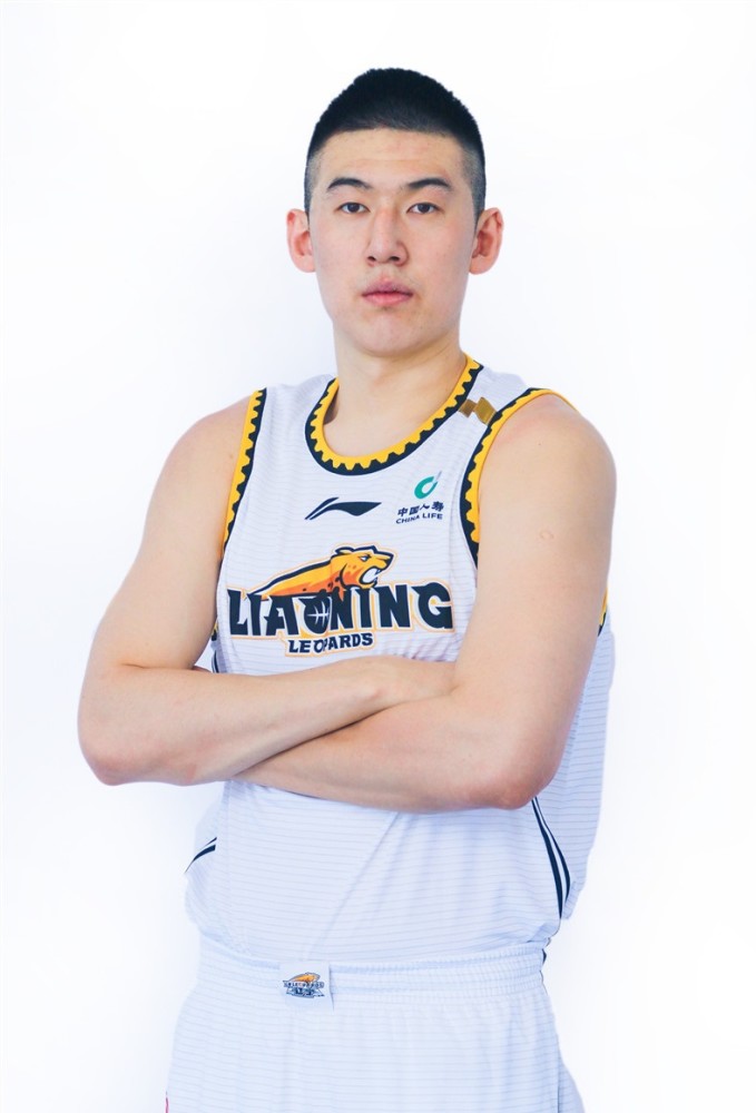 付豪身披1号战袍,山东合练无小丁,广东卫冕存疑_腾讯新闻