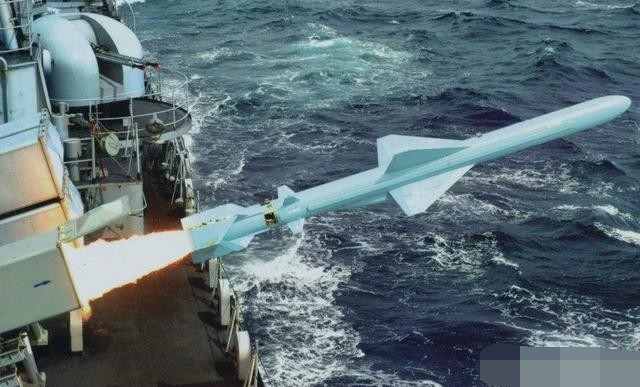 已经服役三十年的鹰击83反舰导弹为什么没有更新换代的后继型号