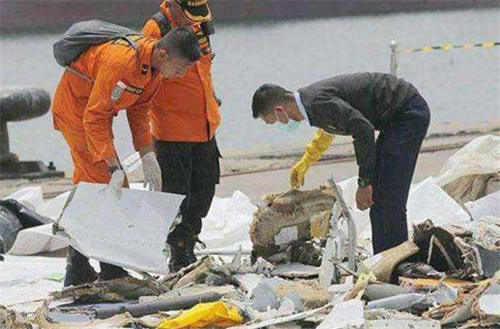 20年前中国台湾空难只因副机长按错一个按钮264人不幸遇难