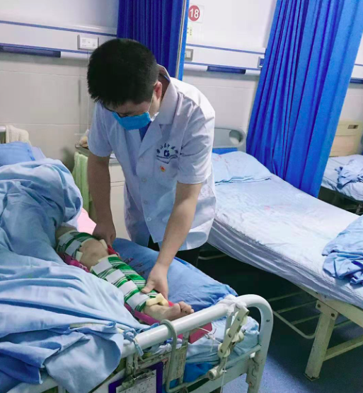 璧山区中医院骨伤科:中西医结合,让患者重拾骨骼健康