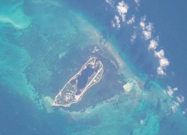 大自然賜予的天然航母南海東沙島扼守臺灣海峽與巴士海峽