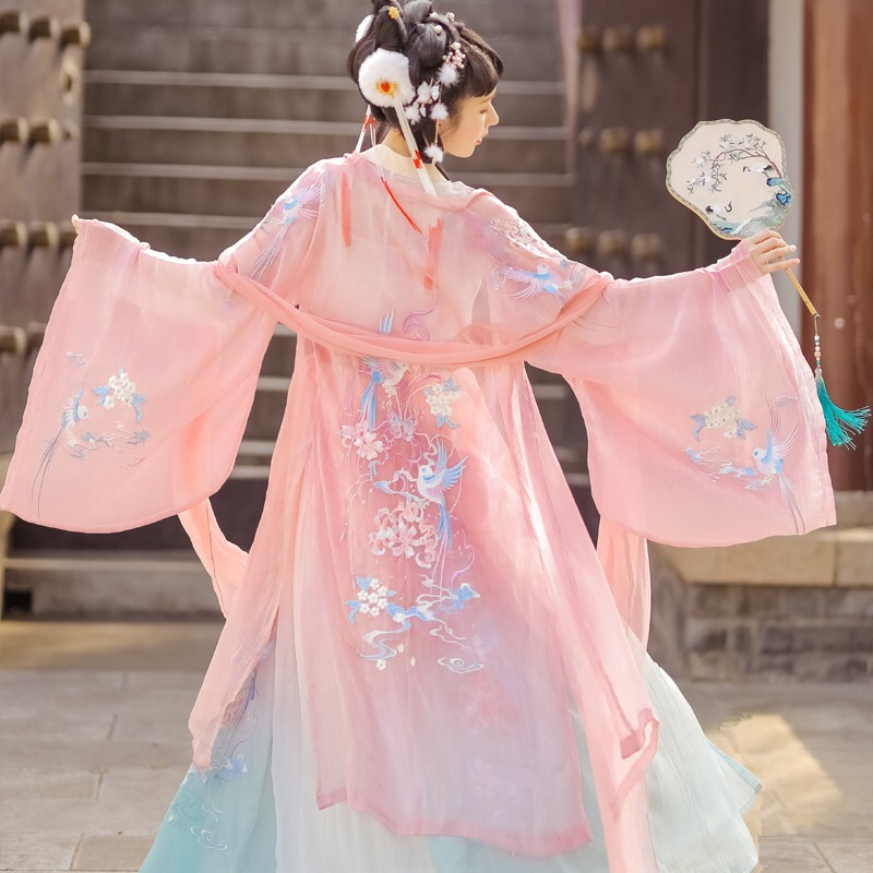 同样是穿粉色汉服,为何别人甜美又撩人,而你却土气又显low?_腾讯新闻