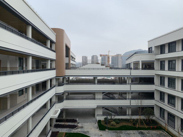 新建的温州二中滨江校区到底是个什么模样