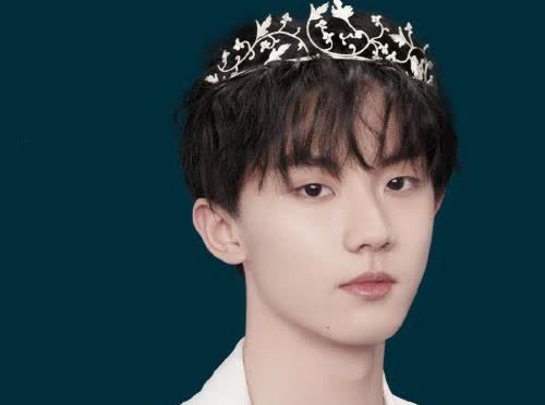 时代少年团喜提新代言戴王冠拍古风大片最耀眼不是c位马嘉祺