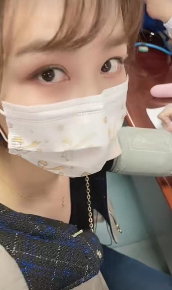 安徽美女主持组队打疫苗吴言血压高达250与余声还没过哺乳期