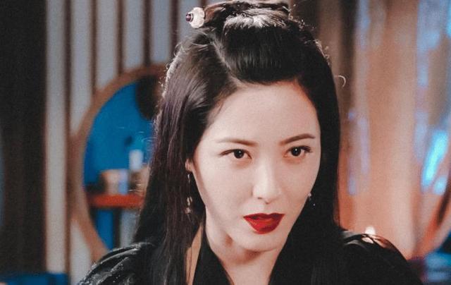 曾黎有多美,张柏芝眼睛都看直了,《画皮》中的美艳更是成经典!