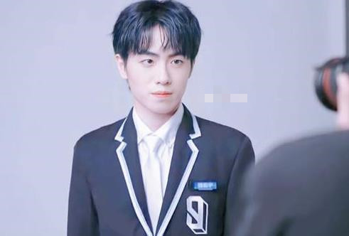 青3魏宏宇翻车太快前女友爆黑料要求退赛秀粉心情像坐过山车