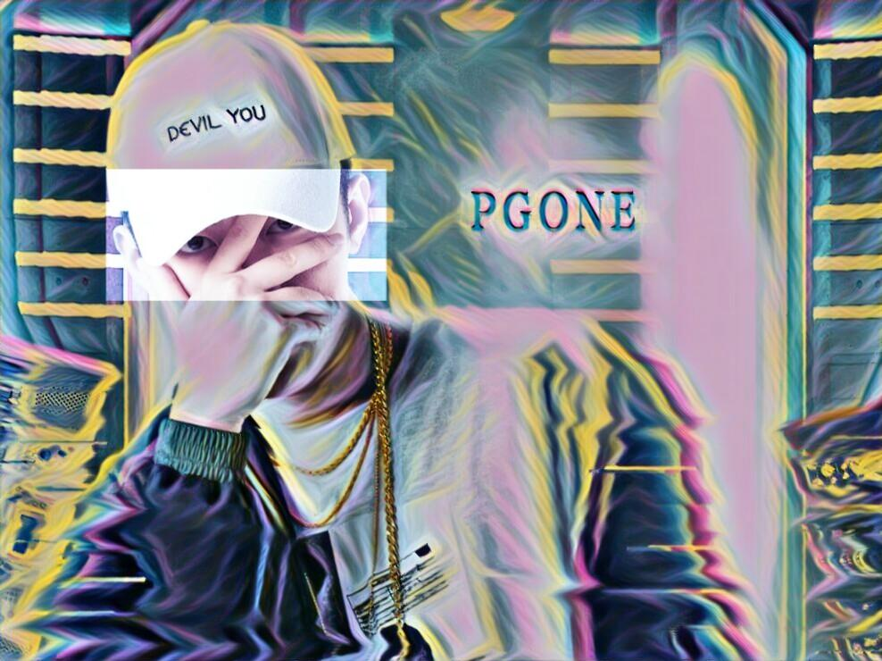 pgone近况曝光新专辑卖出300万元晒价值200多万豪车