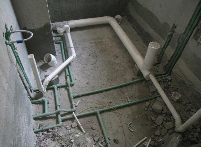 下沉式卫生间,装修师傅用建筑材料回填,说是行业标准,真的吗?