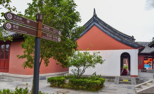 南通一座千年庙宇面积10亩犹如古典园林是崇祀的重要神祇