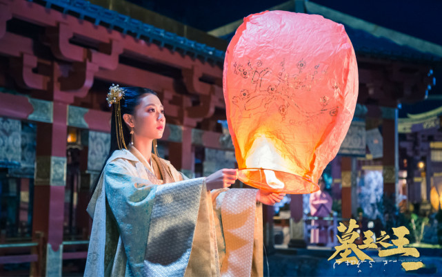 2月25日,电视剧《墓王之王》正版视频平台上线开播.