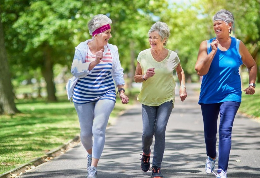 步行的好处有哪些慢走与快走是否一样医生给您说清楚