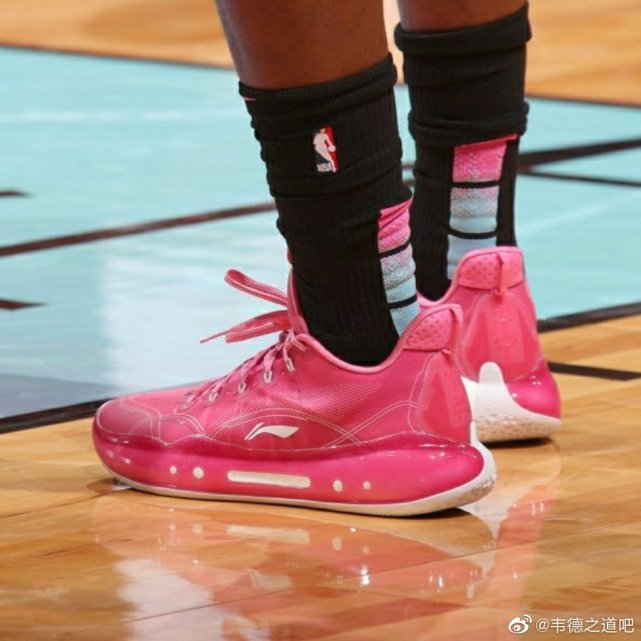 李宁开窍巴特勒上脚驭帅1442低帮猛男配色太帅了个人logo曝光