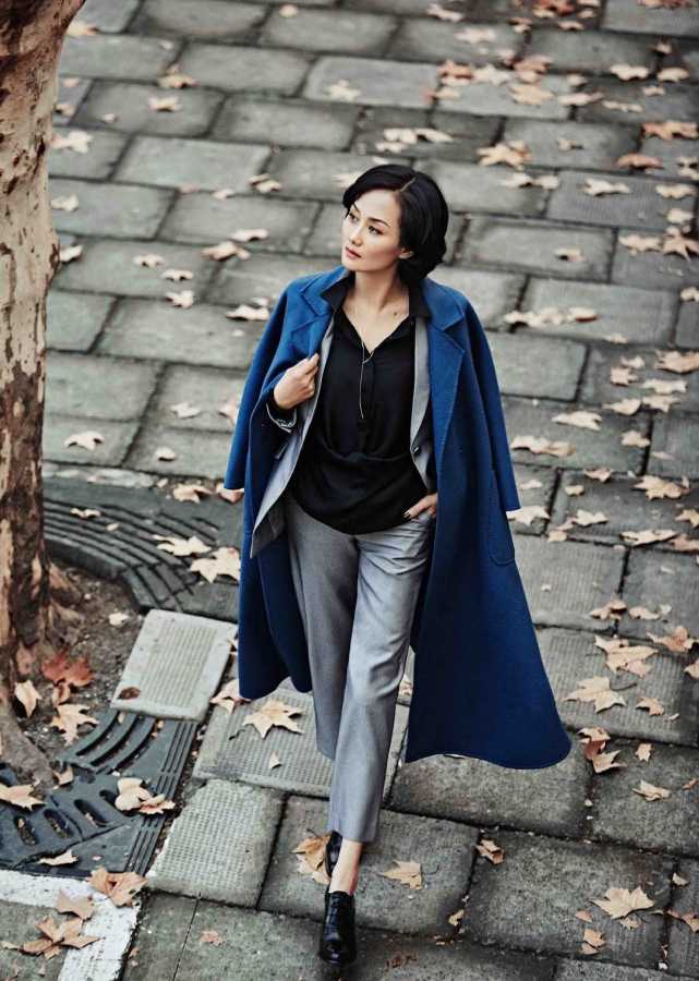 李颖把我给惊艳到了身穿西服搭黑色阔腿裤高级大气太美了