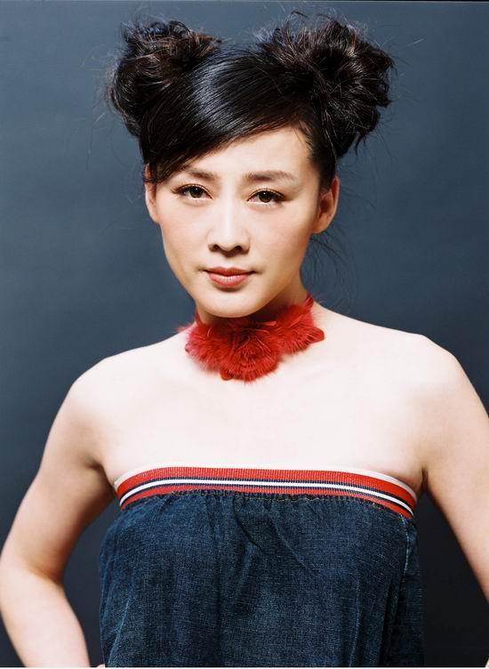 24岁的她一战成名,嫁大10岁导演被骗情骗财,41岁再婚成赢家|李琳|王小