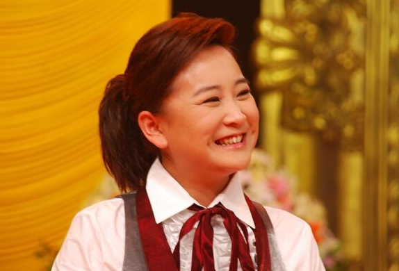 看完破43亿票房的《你好,李焕英》,我才知道贾玲和张小斐有多努力