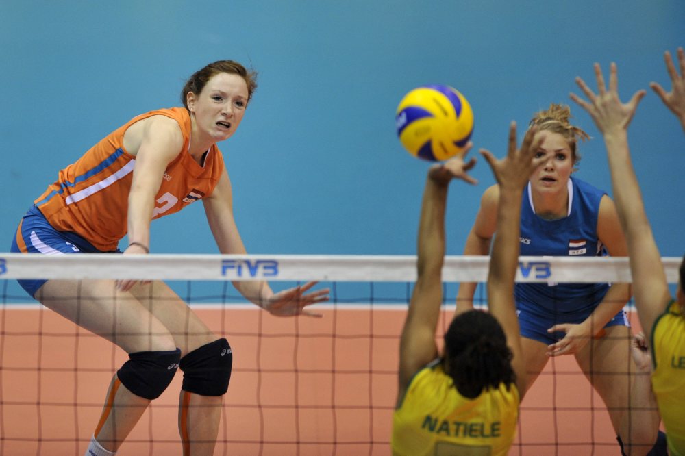 一抹来自郁金香国度的美丽,记荷兰女排接应名将斯洛特耶斯_腾讯新闻