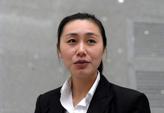 ",不免又让人提起罗瑜,她被外界看作是中国女排历史上最悲情的国手