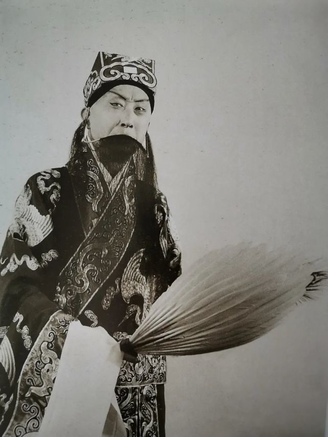 马连良你所不知道的那些事爱捐钱常义演