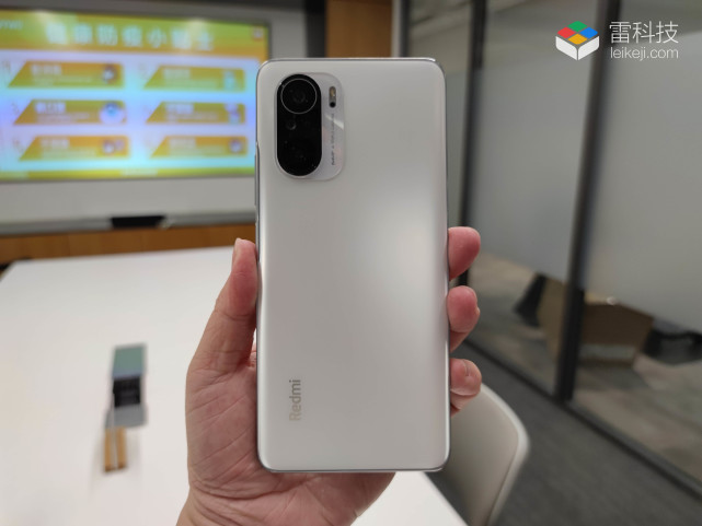 redmik40系列体验低价却有旗舰表现但也有遗憾