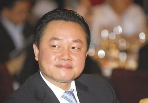 前首富黄光裕出狱集团高管会议上发表讲话